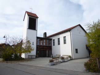 Heilig-Kreuz-Kirche Herbst